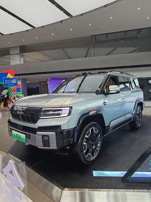 佛山南海区龙优南企业管理咨询比亚迪方程豹硬派越野的爆款，英菲尼迪35周年与你共成长